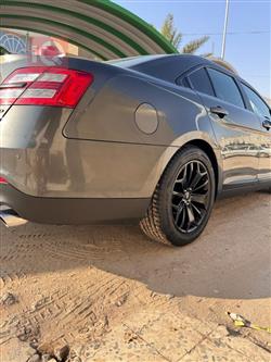 Ford Taurus